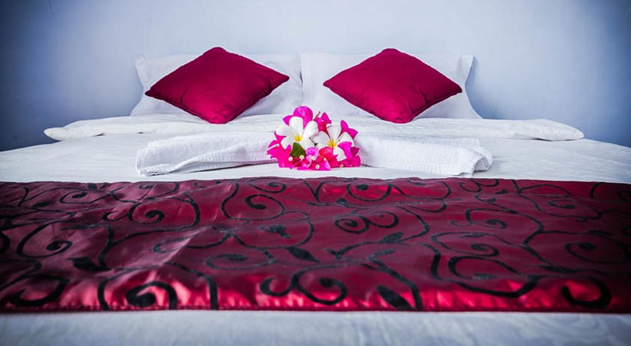 Turtle Beach Hotel Ujunggenteng Ruang foto