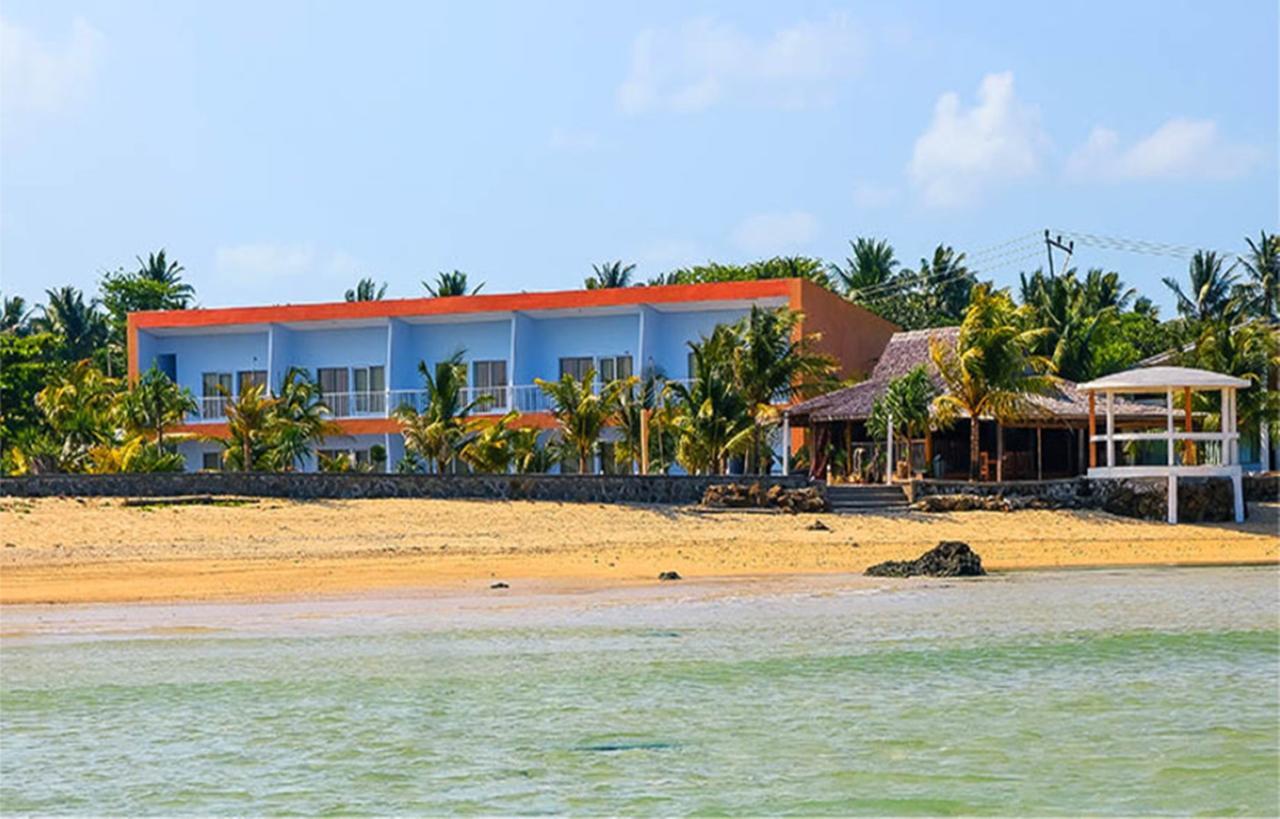 Turtle Beach Hotel Ujunggenteng Bagian luar foto