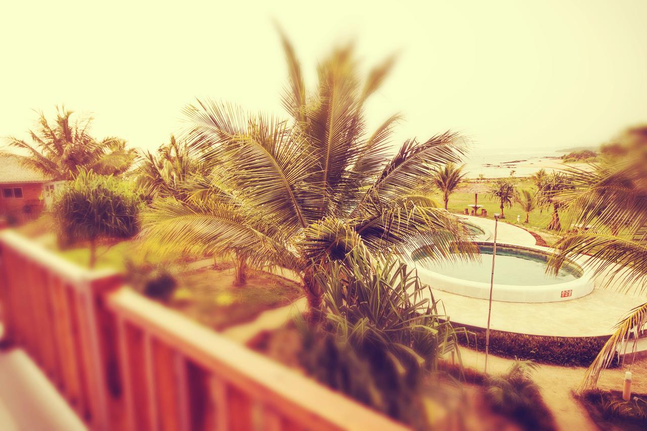 Turtle Beach Hotel Ujunggenteng Bagian luar foto